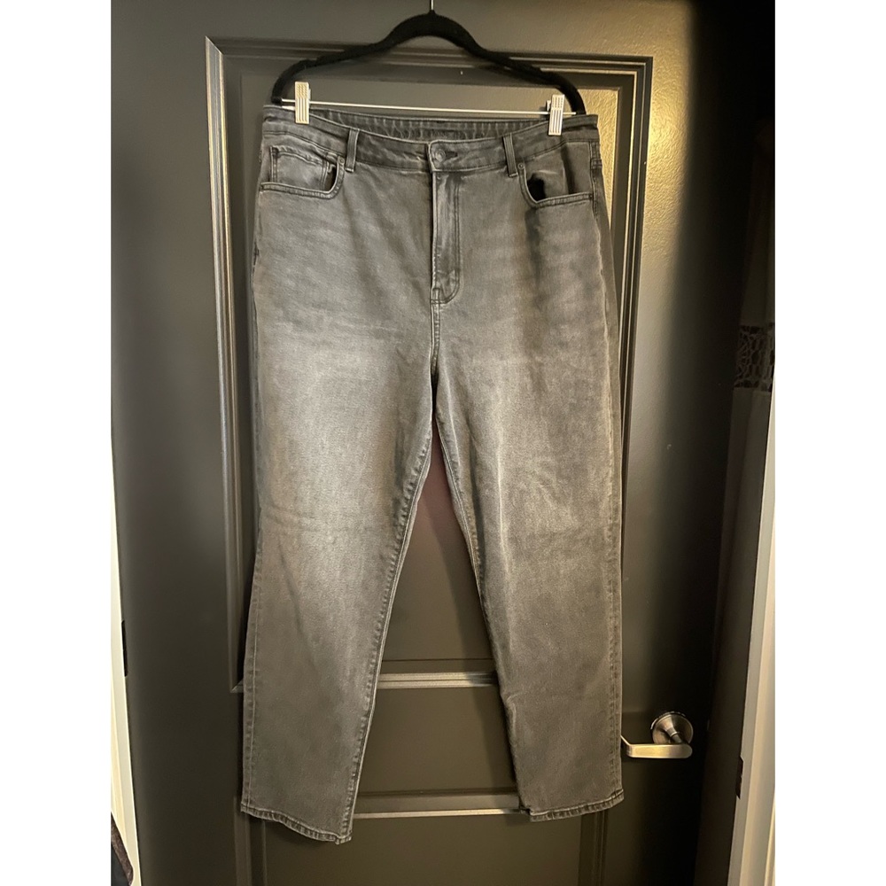 American Eagle Stretch Mom Jeans!
